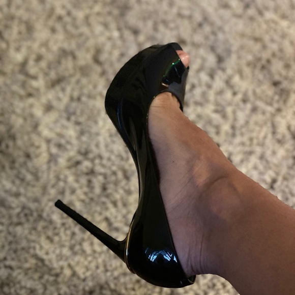 Louis Vuitton shoes - Picture 7 of 8